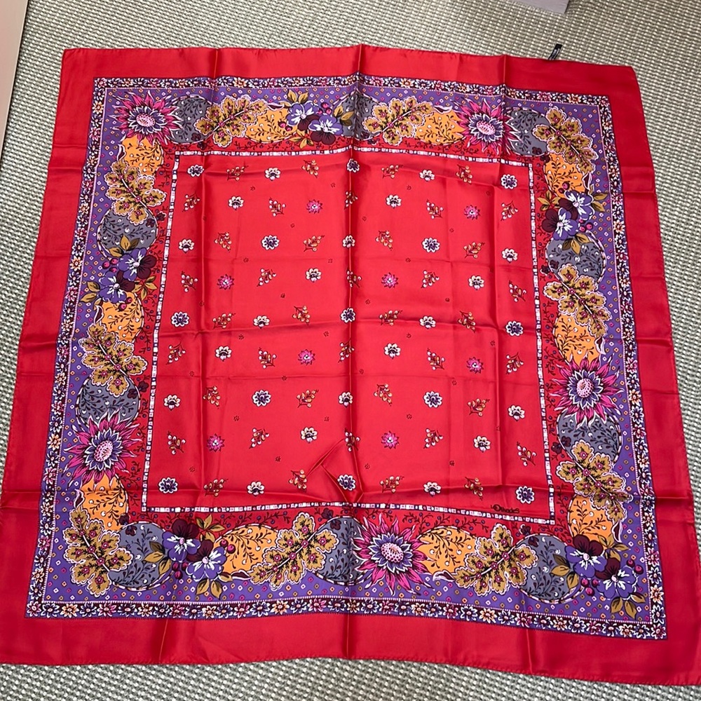 Les Olivades silk scarf